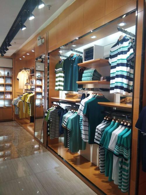 产品:海口乐飞展柜厂定做各式烤漆玻璃柜台商场店面柜台海南乐飞展柜